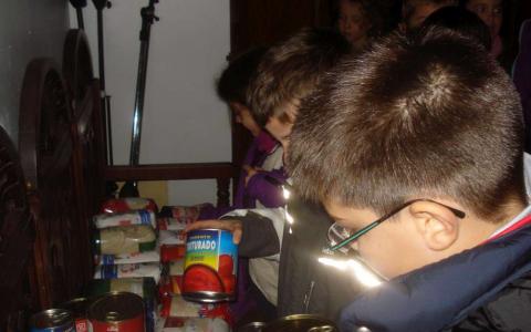 Lliurament dels aliments a les parròquies